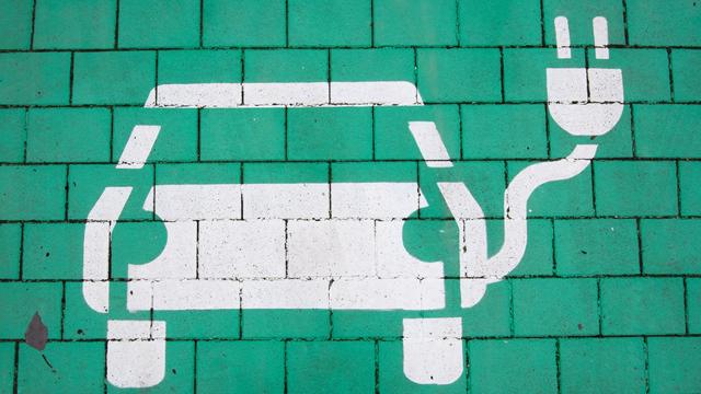 Energie: Berater: E-Autos dürften bei Energiekosten Vorteile behalten
