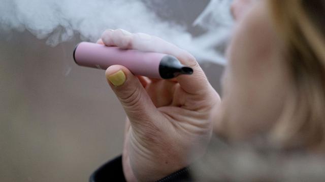Gesundheit: GMK-Chef Lucha fordert Verbot von Einweg-E-Zigaretten 