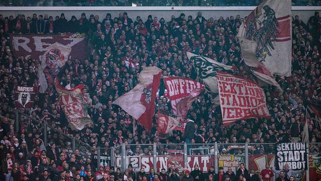 Fußball: Viel Leidenschaft, wenig Lohn: Schalke auf Abstiegskurs