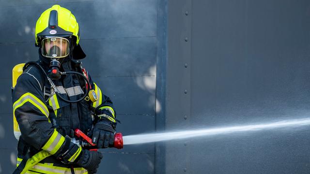 Feuer: Brand in Lagerhalle löst Großeinsatz in Eberstadt aus 