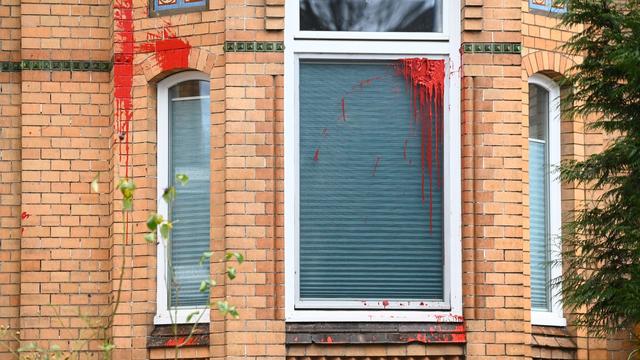 Ermittlungen laufen: Farbe auf Haus von Hamburgs Zweiter Bürgermeisterin geworfen