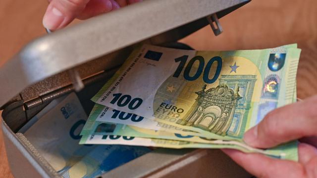 Gestiegene Steuereinnahmen : Brandenburg: Haushalts-Überschuss von 250 Millionen Euro
