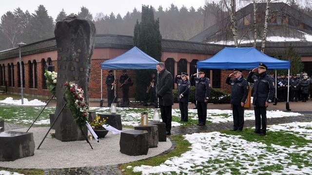 Jahrestag: Dreyer denkt an Familien der getöteten Polizisten