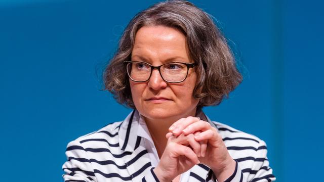 Flutkatastrophe: Flut-Ausschuss: SPD droht Scharrenbach mit Gericht