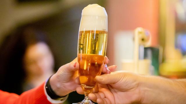 Getränke: Bierabsatz deutscher Brauereien erholt sich leicht