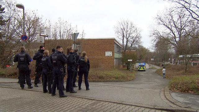 Kriminalität: Dortmund: Großeinsatz an Schule, ein Schüler verletzt