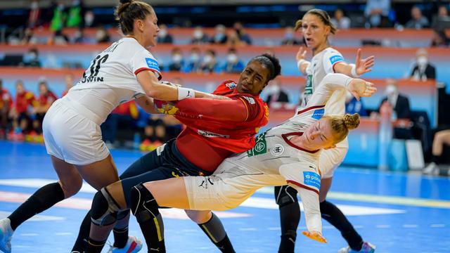 Handball Bundesliga: Handballerin Gassama verlängert Vertrag in Bietigheim