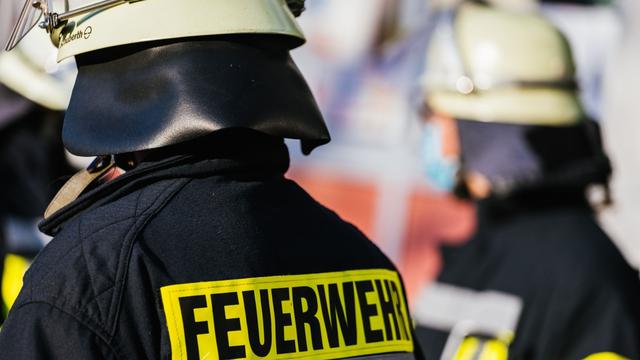 Recklinghausen: Feuerwehr rettet 32 Personen nach Kellerbrand in Datteln