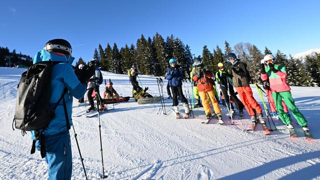 Wintersport: Zu teure Klassenfahrt? Schulen hinterfragen Skilager