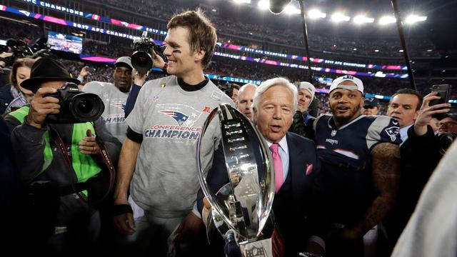 NFL: Patriots-Besitzer will Brady Vertrag für einen Tag anbieten
