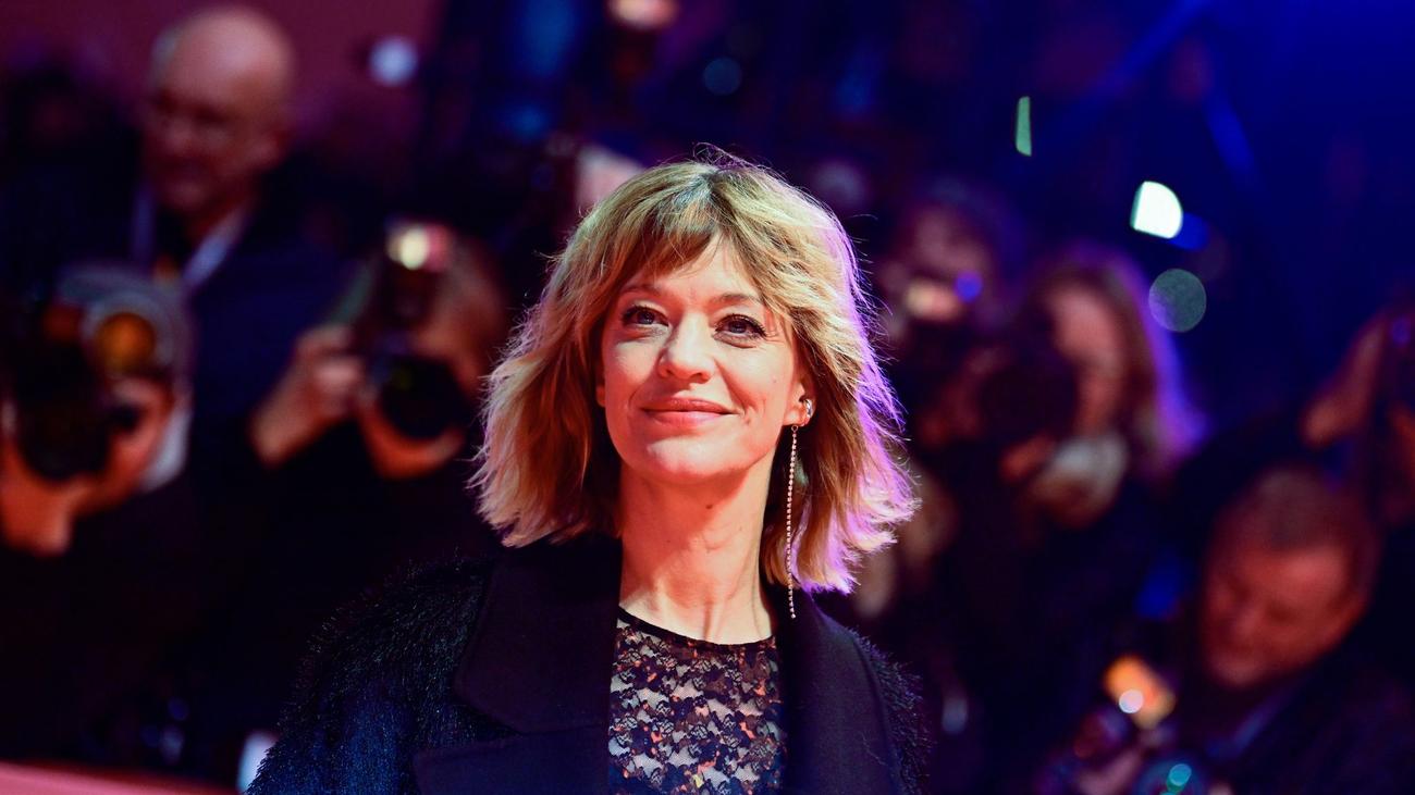 Schauspielerin Heike Makatsch gibt Yogastunden in Berlin ZEIT ONLINE