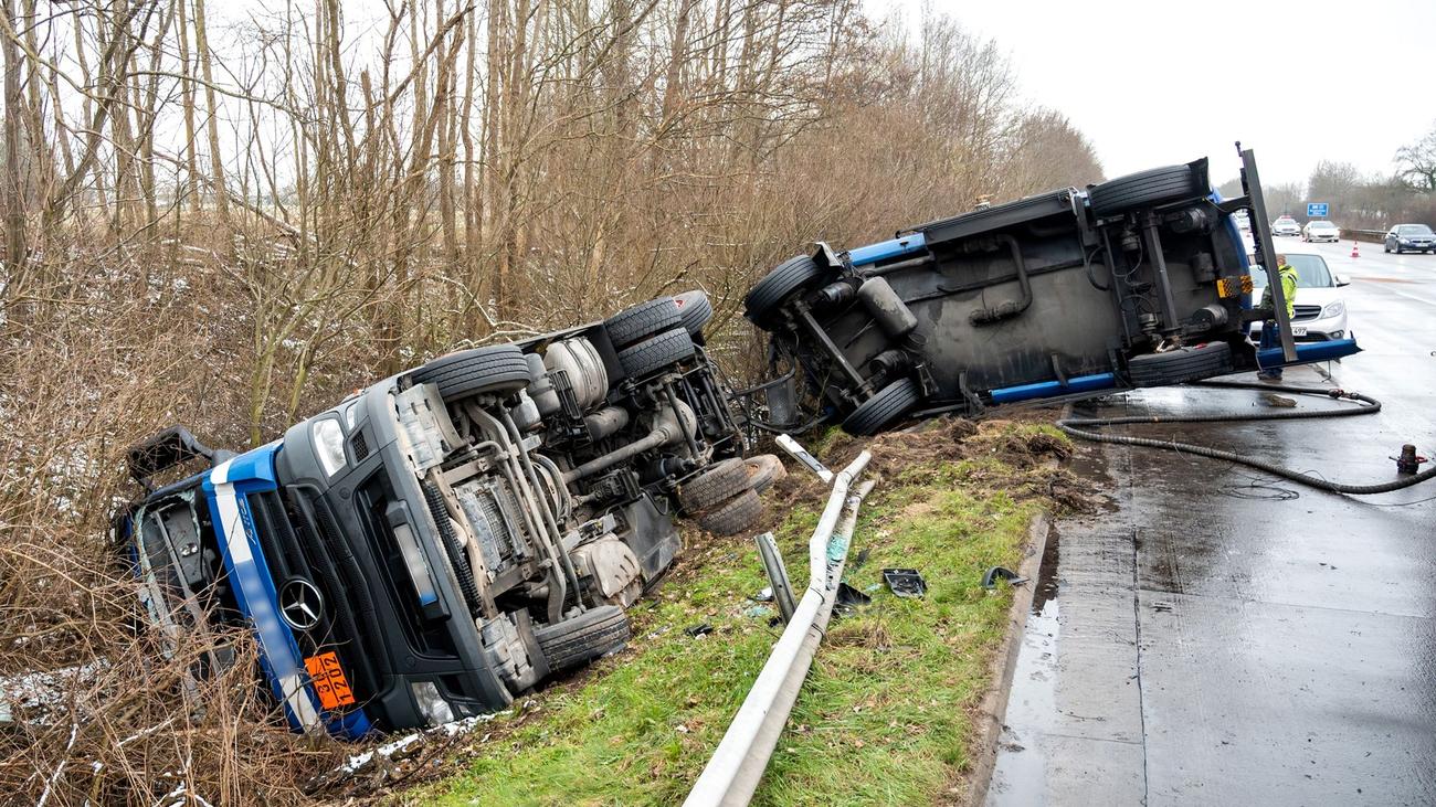 Verkehr: Zahlreiche Unfälle Durch Glätte Im Norden | ZEIT ONLINE