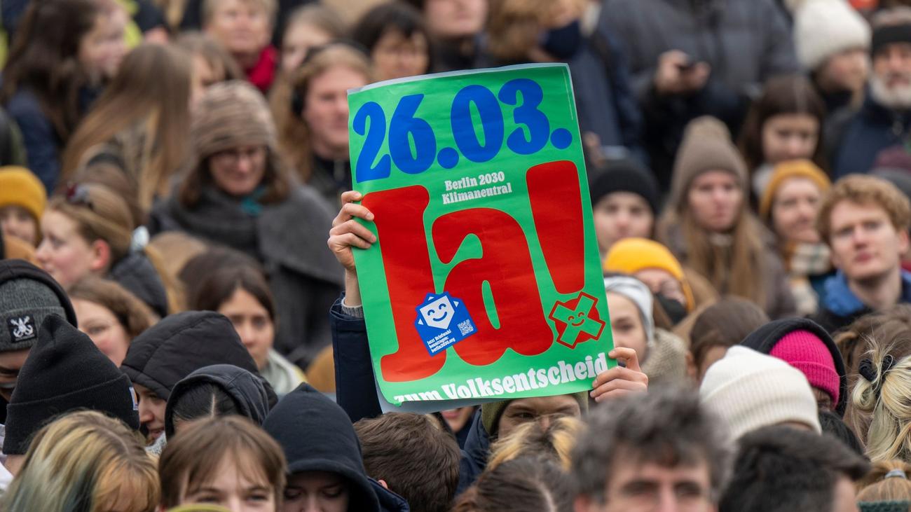Berlin: Klima-Volksentscheid: Onlinebeantragung endet morgen | ZEIT ONLINE
