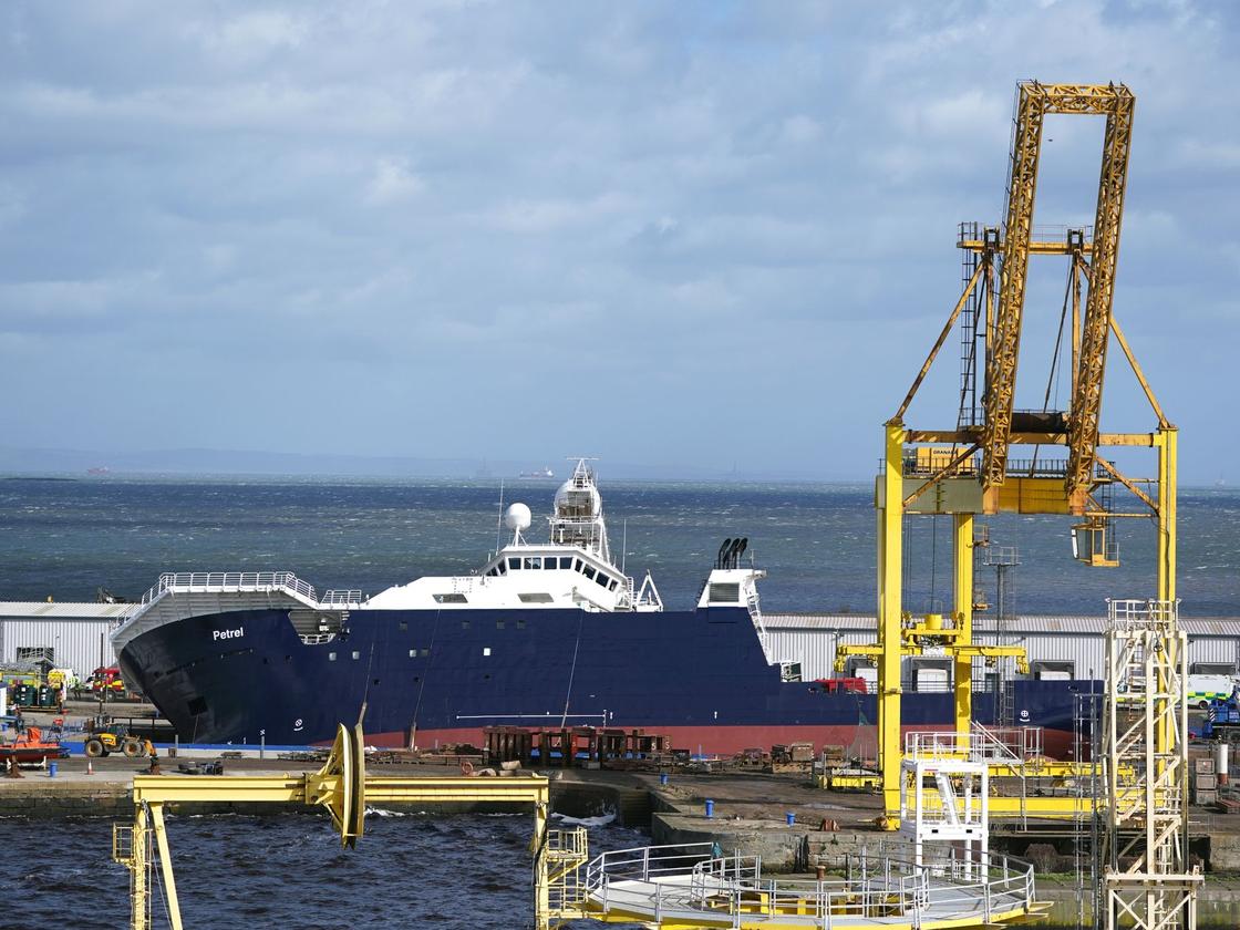 Schottland: 25 Verletzte bei Schiffsunfall im Trockendock von Edinburgh |  ZEIT ONLINE