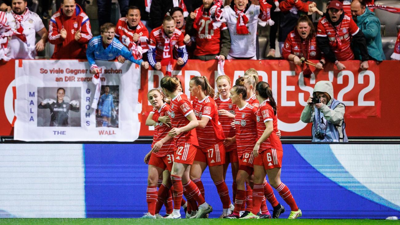 Bundesliga: Münchner Fußballerinnen Erobern Tabellenspitze | ZEIT ONLINE