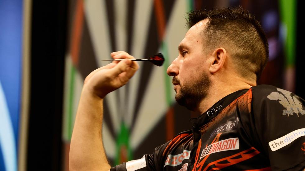 Darts Bunter Bär für Sieger Clayton 
