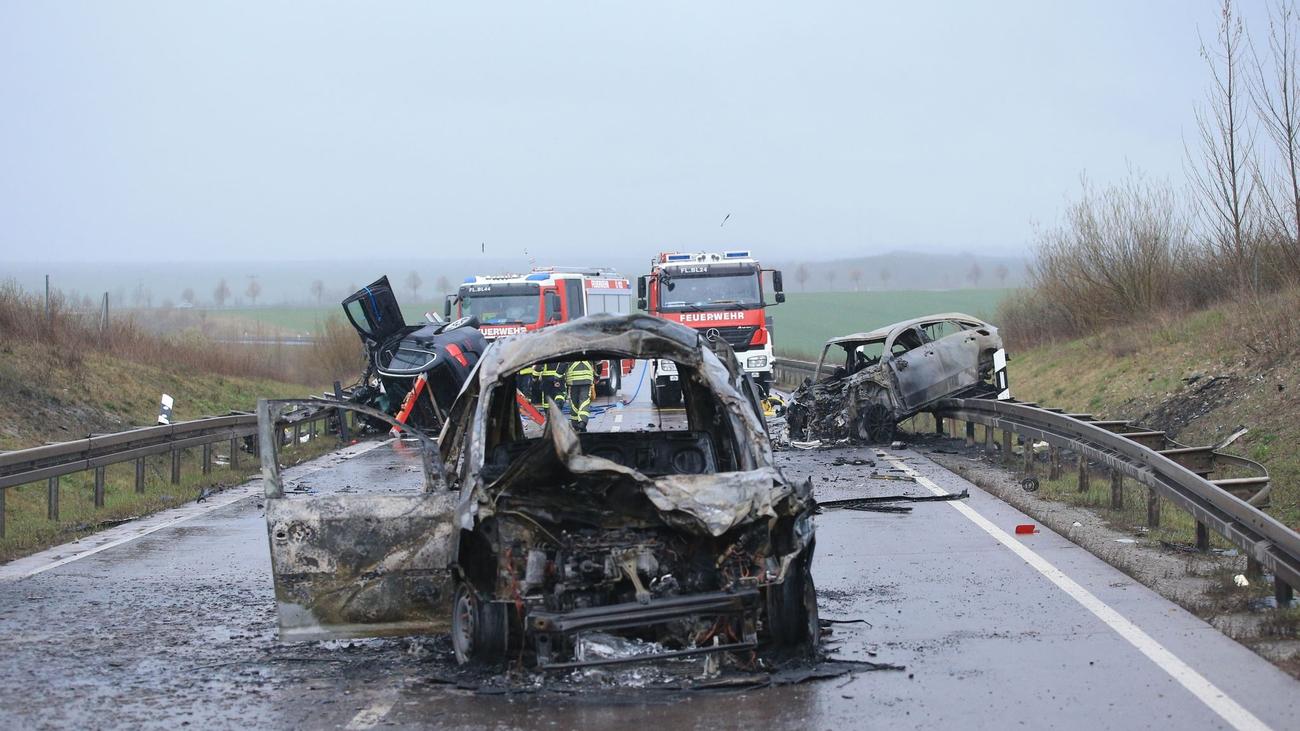 Bad Langensalza: Unfall Mit Sieben Toten: Gutachter Vor Ort | ZEIT ONLINE