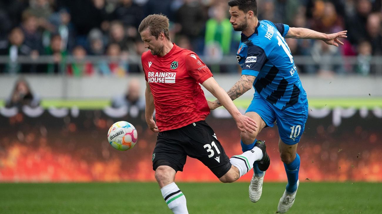 2. Bundesliga: 3:0: Heidenheim Schießt Sich Auf Direkten Aufstiegsplatz ...