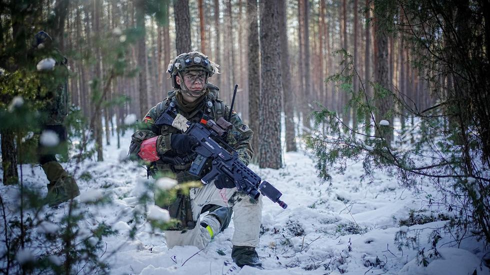 Nato-Bündnis: Schwesig Zollt Bundeswehr Für Einsatz In Litauen Respekt ...