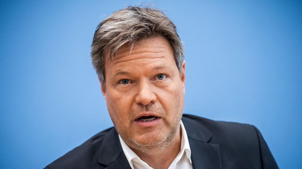 Wirtschaftsminister Habeck K ndigt Pr fung Von Viessmann Verkauf An 