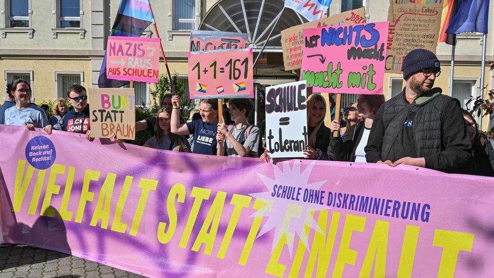Extremismus 150 Menschen demonstrieren gegen Diskriminierung an