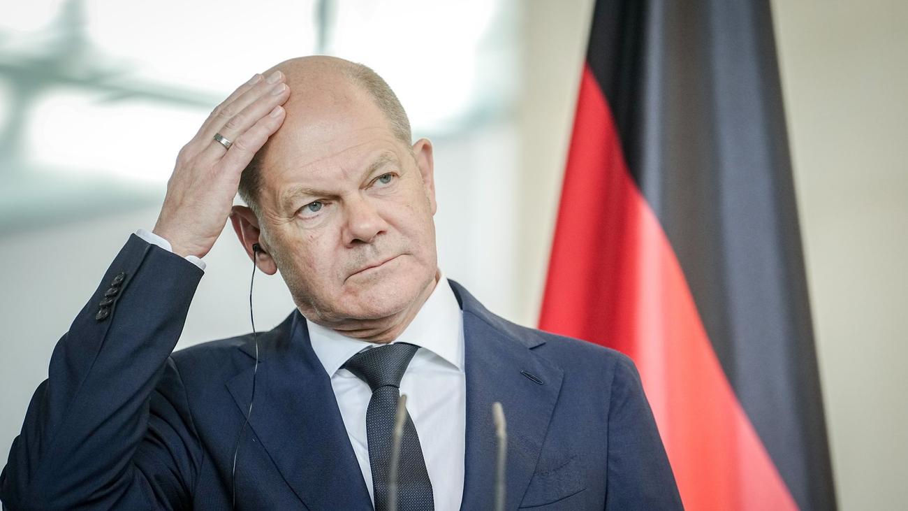 Schwere Sicherheitspanne: Mann Umarmt Kanzler Scholz: "Nicht Als ...