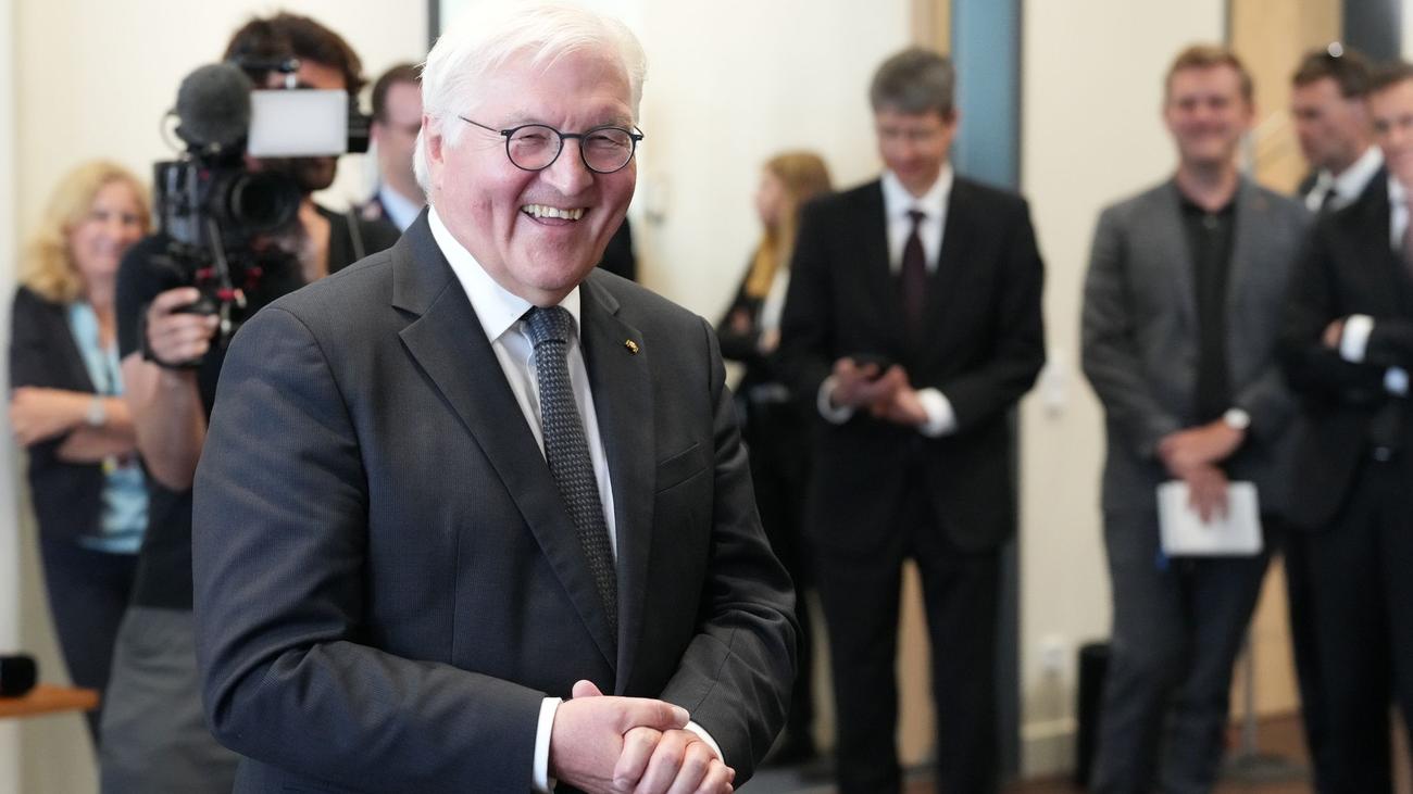 Bundespräsident: Steinmeier Dankt Angehörigen Von Bundeswehr-Soldaten ...