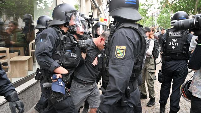 Polizeiensatz: Nach «Tag X»: Erneut Demonstranten in Leipzig auf der Straße