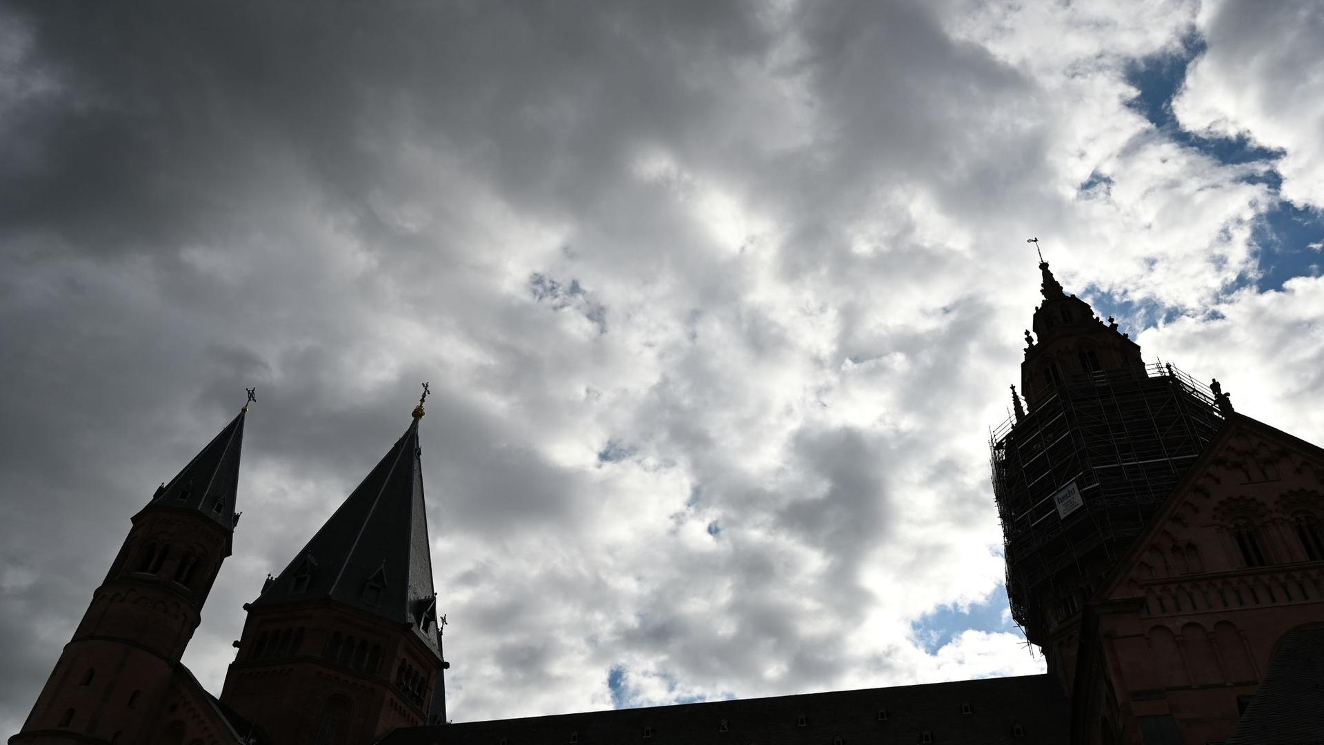 Bistum: Nach Verfehlungen in Mainz: Umbenennung von Räumen gefordert