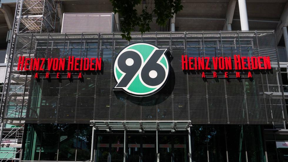 2. Bundesliga Hannover 96 verpflichtet 18jährigen Torwart Wechsel