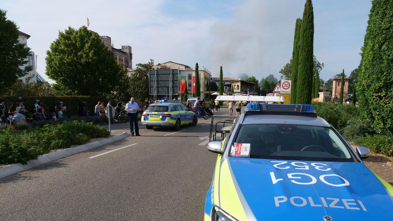 Rust: Brand in Europa-Park: Zwei leicht verletzte Feuerwehrleute | DIE ZEIT