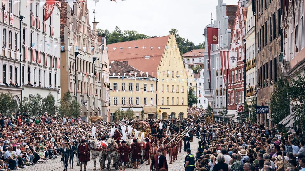 Theater Tausende besuchen "Landshuter Hochzeit" ZEIT ONLINE