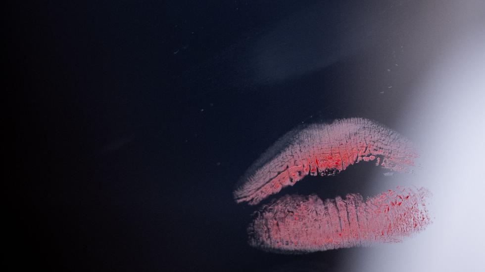 Tag des Kusses Wo und wie Menschen küssen und wo es unvorstellbar ist ZEIT ONLINE