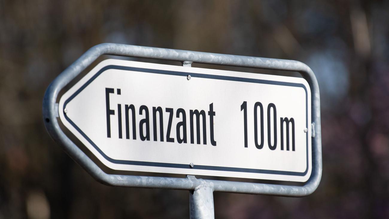  Finanzminister: Entwurf: Mindeststeuer bringt 2026 mehr als 900 Bildidee 