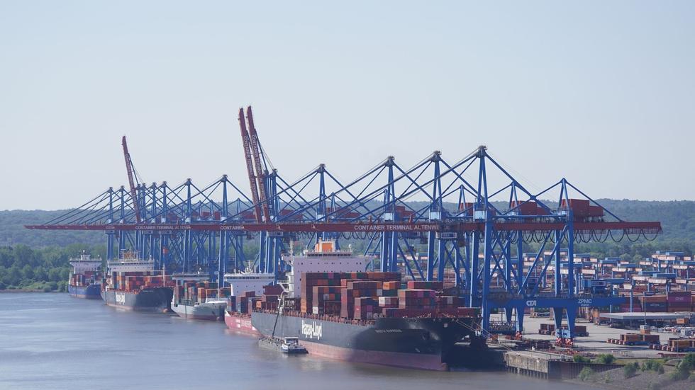 Schifffahrt Containerschiff One Innovation L Uft In Hamburg An Zeit Online