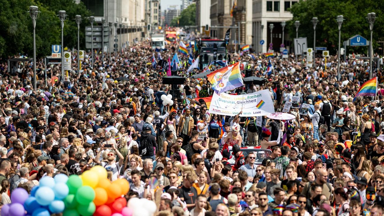 Christopher Street Day: CSD-Veranstalter In Berlin: Am Samstag Lief ...