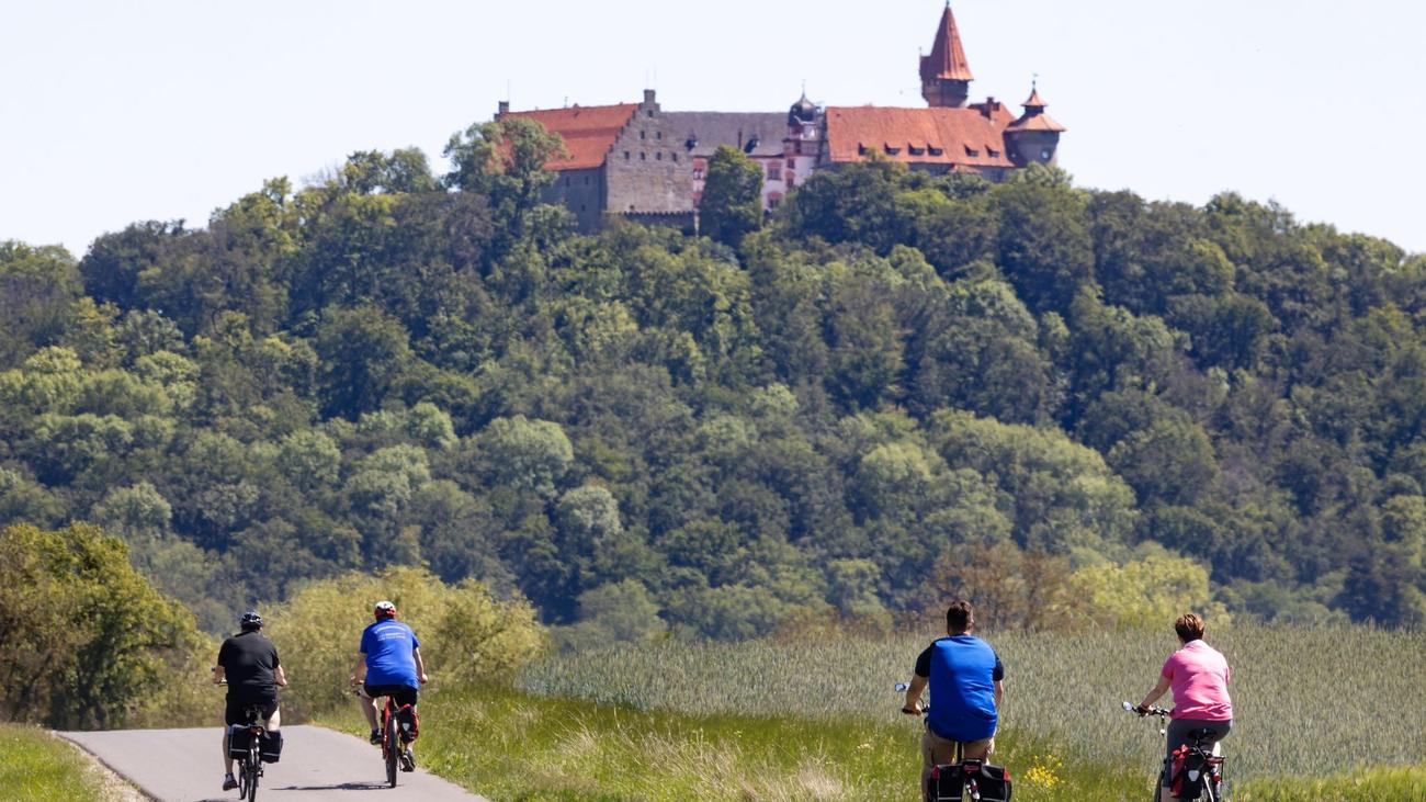 Denkmäler: Heldburg als Festung: Sonderschau im Deutschen Burgenmuseum ...
