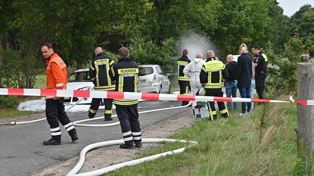 Niedersachsen : Zwei Leichen gefunden - Ermittlungen wegen Tötungsdelikt