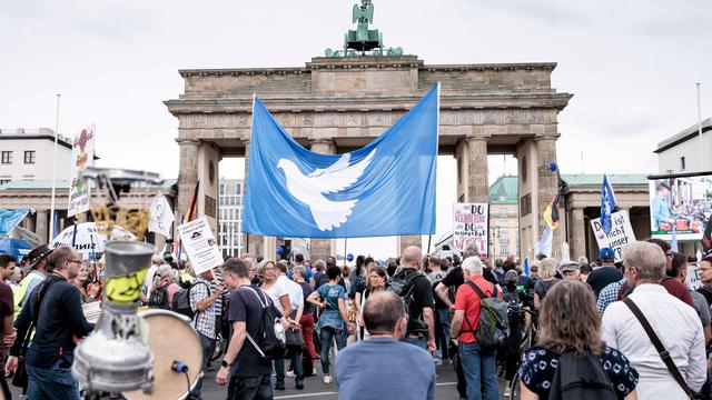 Demonstrationen: Protest der «Querdenker»-Bewegung am Brandenburger Tor