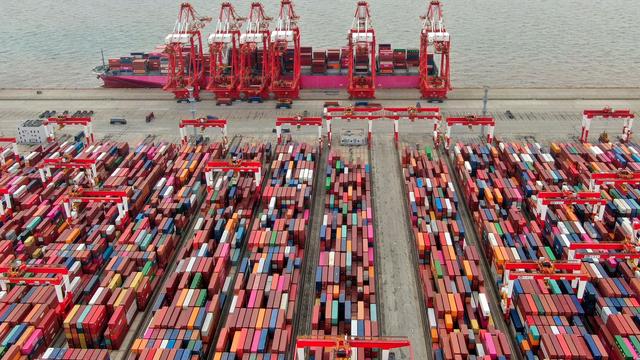 Konjunktur: Chinas Außenhandel beschleunigt Einbruch im Juli