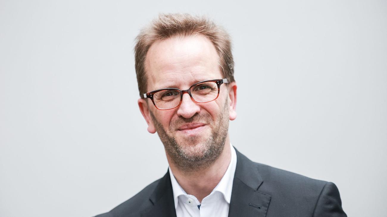 Verkehr Klaus M ller Muss Vier Stunden In Pannen ICE Warten DIE ZEIT