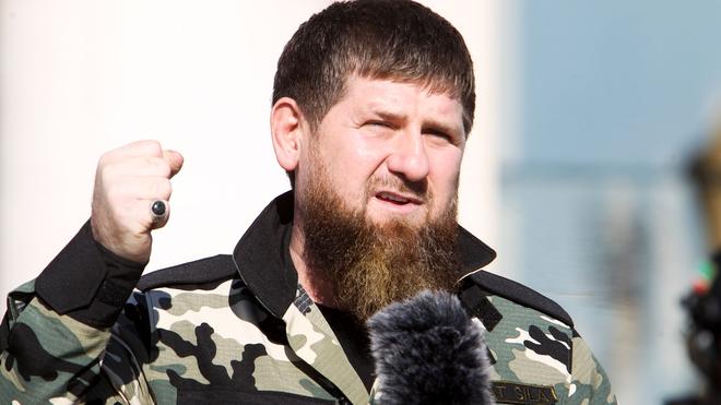 Tschetschenen-Anführer: Ramsan Kadyrow ist Machthaber der russischen Provinz Tschetschenien. Er hat eigene Kämpfer in die Ukraine geschickt.