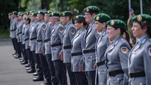 Verteidigung: Bundeswehr in Niedersachsen bildet immer mehr Ungediente aus