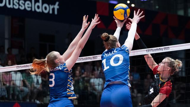 Sport: Erste Niederlage für Volleyballerinnen bei Heim-EM
