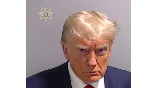 Medienbericht: Trump soll Millionen mit Polizeifoto eingesammelt haben