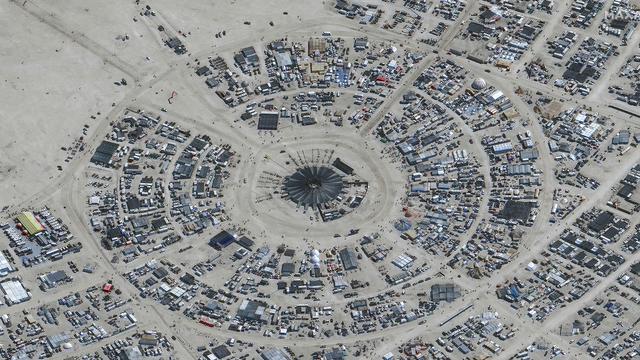 USA: Festival «Burning Man» versinkt im Schlamm 