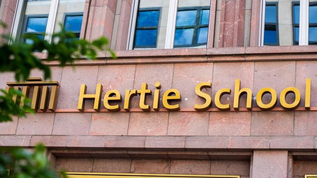 Hochschule: Berliner Hertie School wird 20
