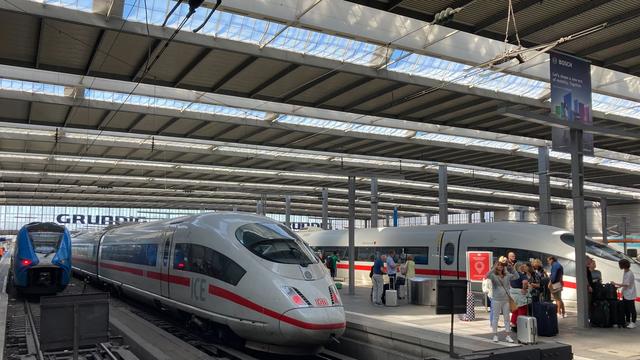 München: Zugverkehr rollt wieder an: erste Gleise freigegeben