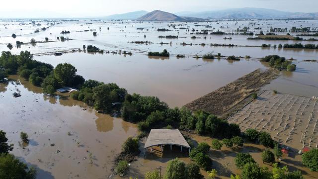 Starkregen: Flut in Griechenland: Regionen weiterhin ohne Strom