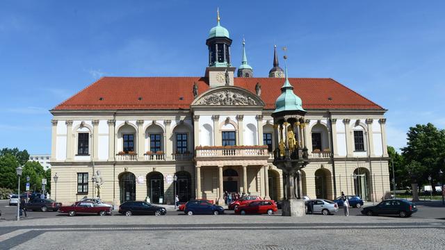 Familie: Magdeburger Rathaus hat jetzt ein Eltern-Kind-Zimmer